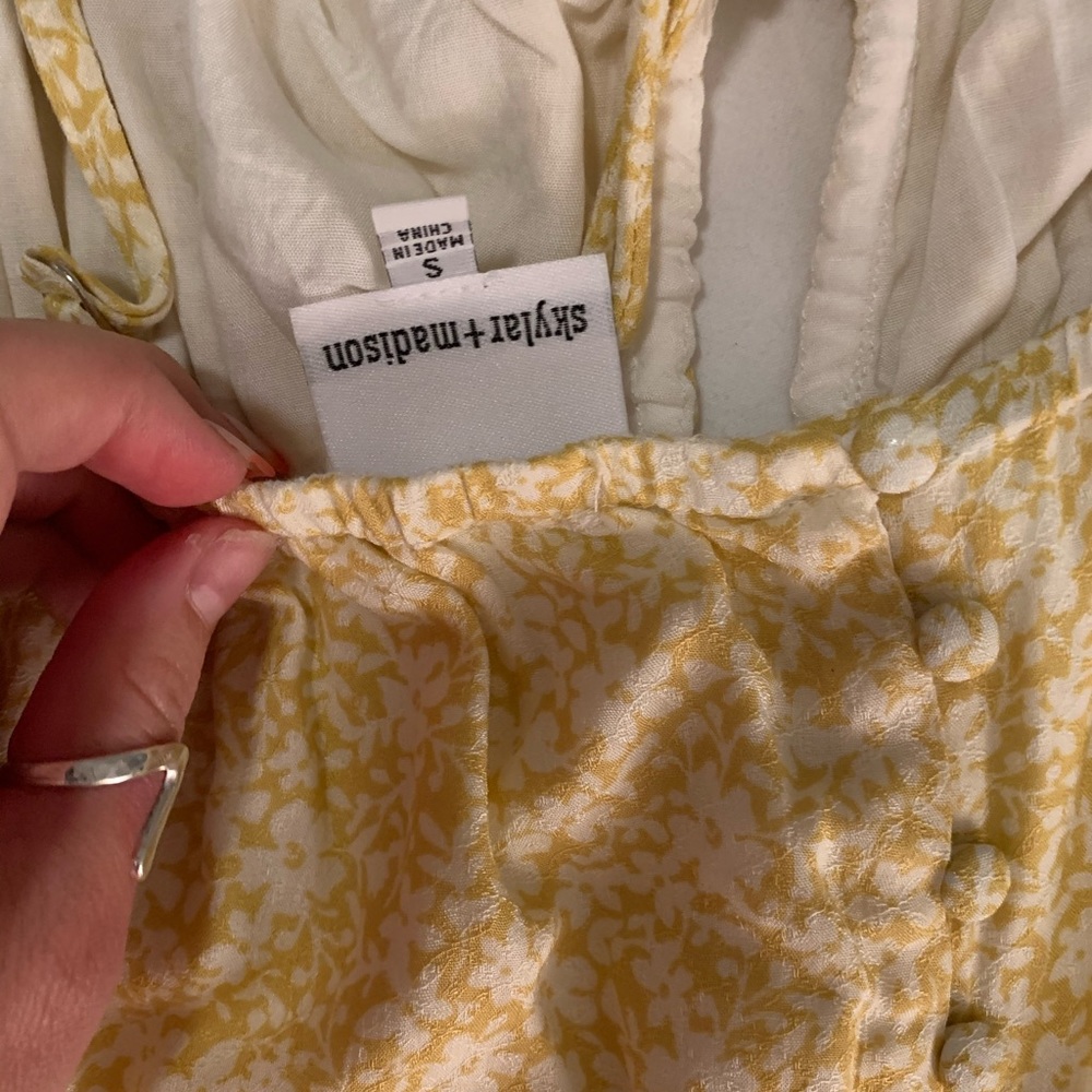 Isabelles cabinet dress